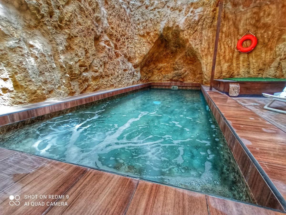 Town House With Private Pool In Village Centre Kalkara المظهر الخارجي الصورة