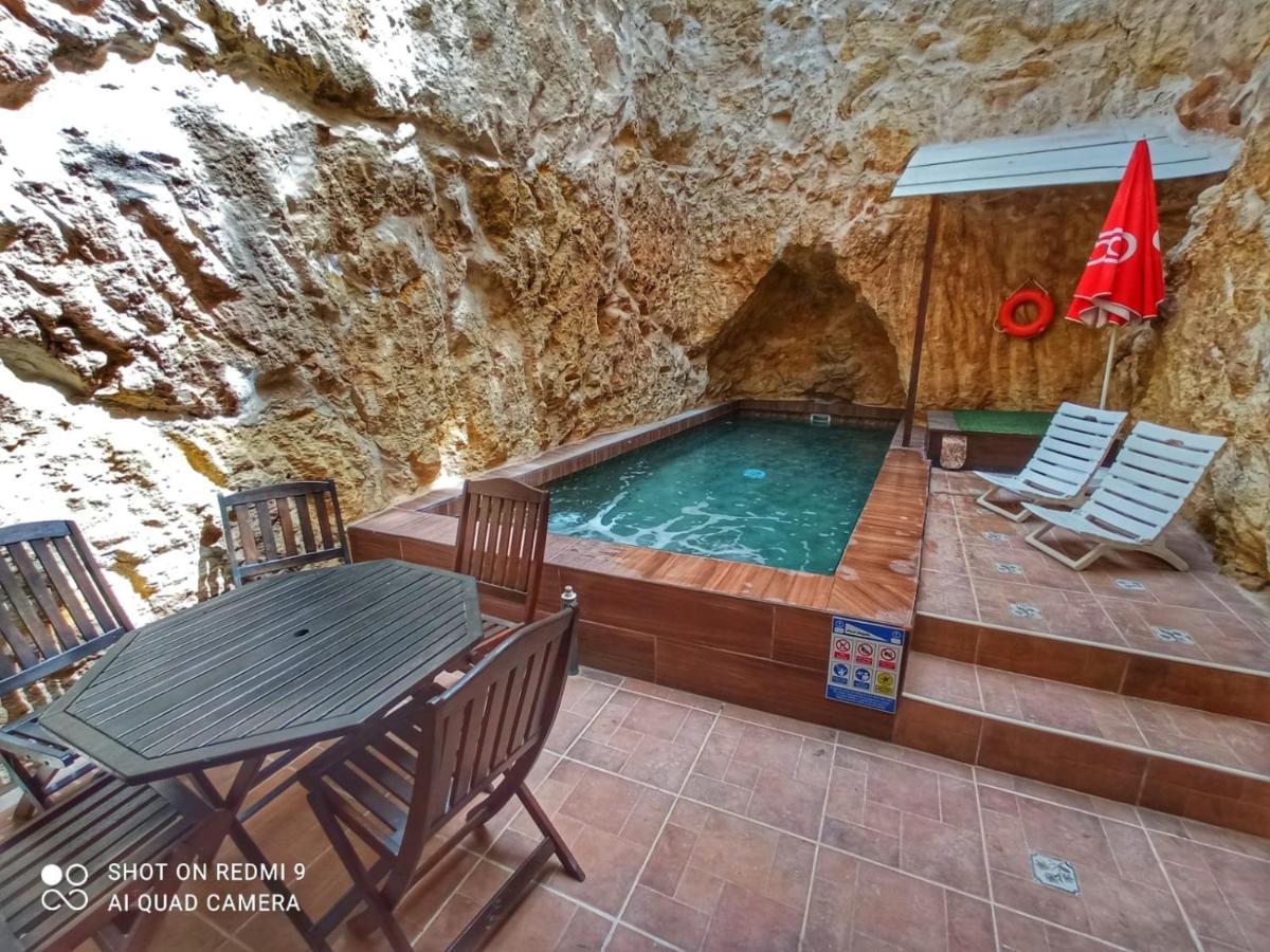 Town House With Private Pool In Village Centre Kalkara المظهر الخارجي الصورة